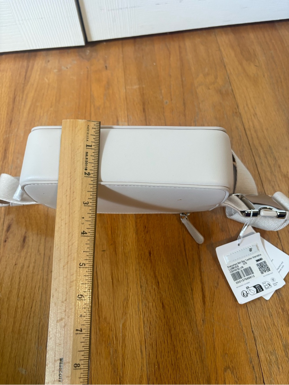 Lululemon Everywhere Belt Bag/Leather Alternative - Picture 7 of 8